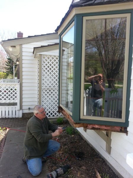 Fixing a bay window